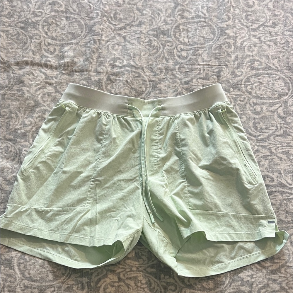 Lululemon Men’s shorts - Lime/Mint Green - Size Medium